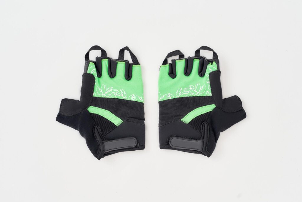 Rutina de gimnasio para principiantes (3 días): guía completa para empezar desde cero guantes gimnasio.jpg